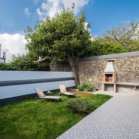 펜션 Lillian Ponta Delgada