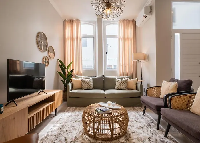 Lillian Holiday home *